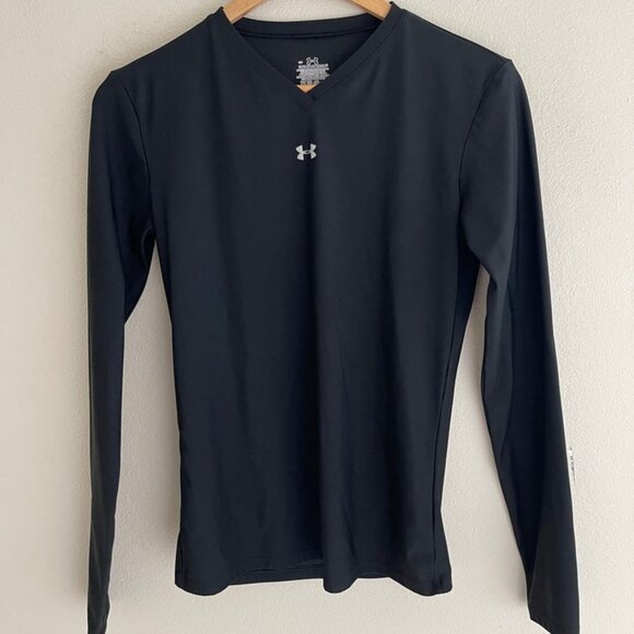 UNDER ARMOUR Black Long Sleeve Top with V-Neck is NWOT! Large (Runs Quite Small) - Picture 1 of 3